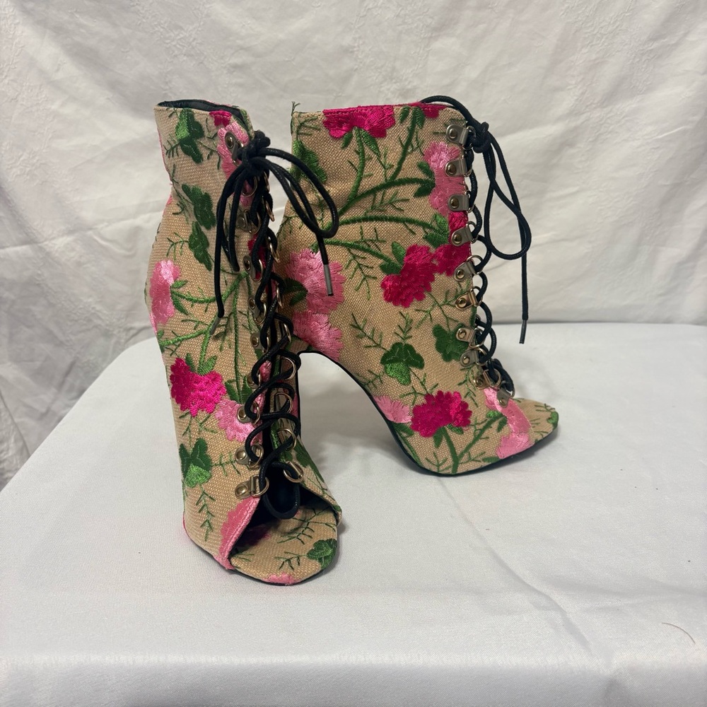 Floral Lace-Up Ankle Boots - Picture 3 of 13